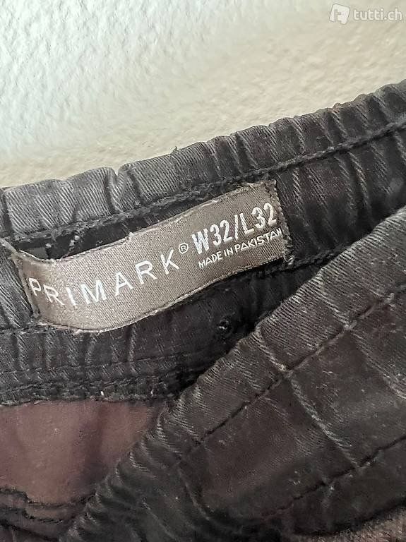 Pantaloni: Herren Hosen Primark – Usato da Lupfig venduto da Pluribus 2