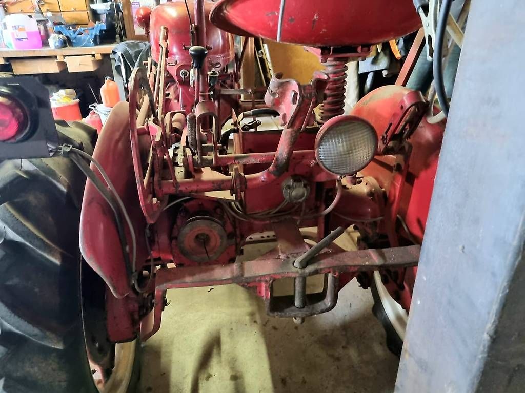 Trattori: Tracteur Farmall Cub – Usato da Lucens venduto da Cornelia1488 3