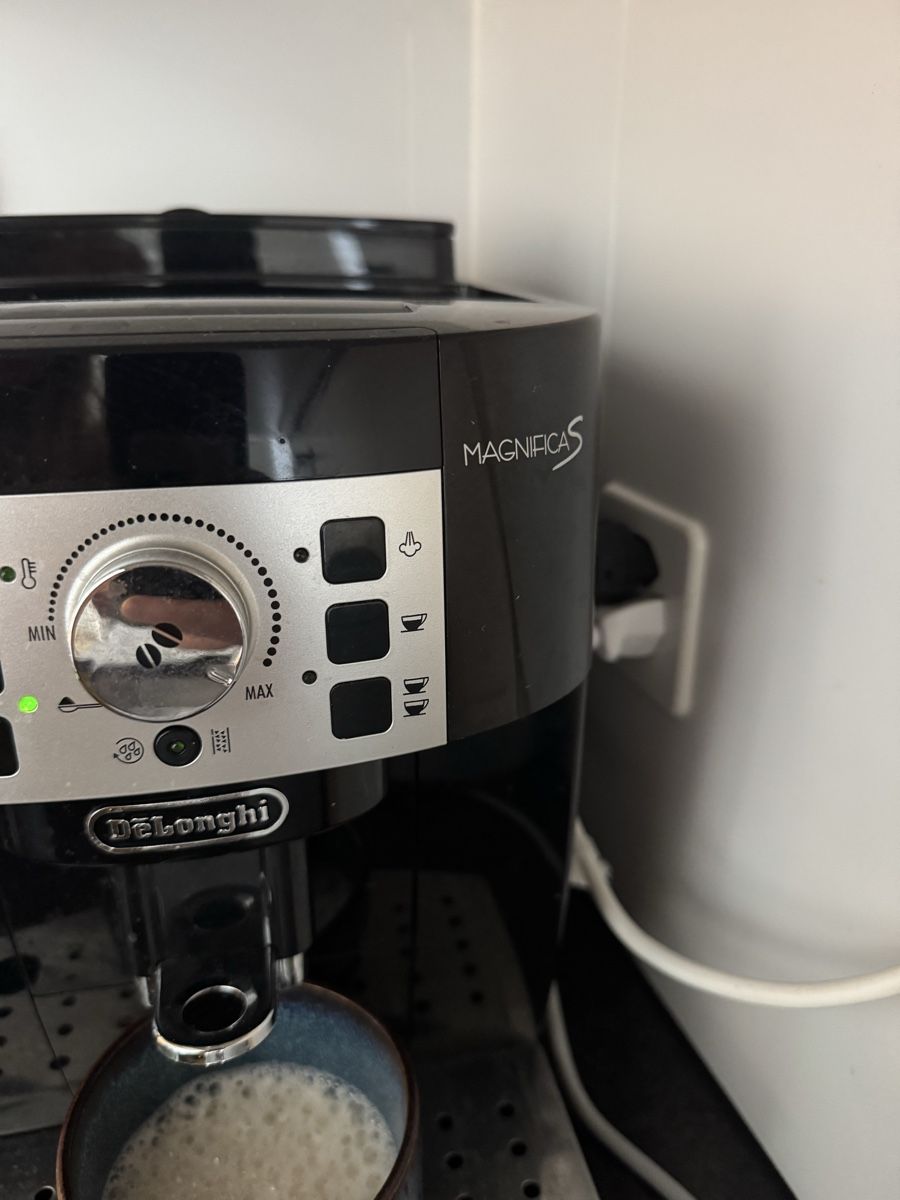 De'Longhi Kaffeemaschinen & Espressomaschinen: De Longhi Magnifica S – Gebraucht aus Zürich von cme_w7xd 4