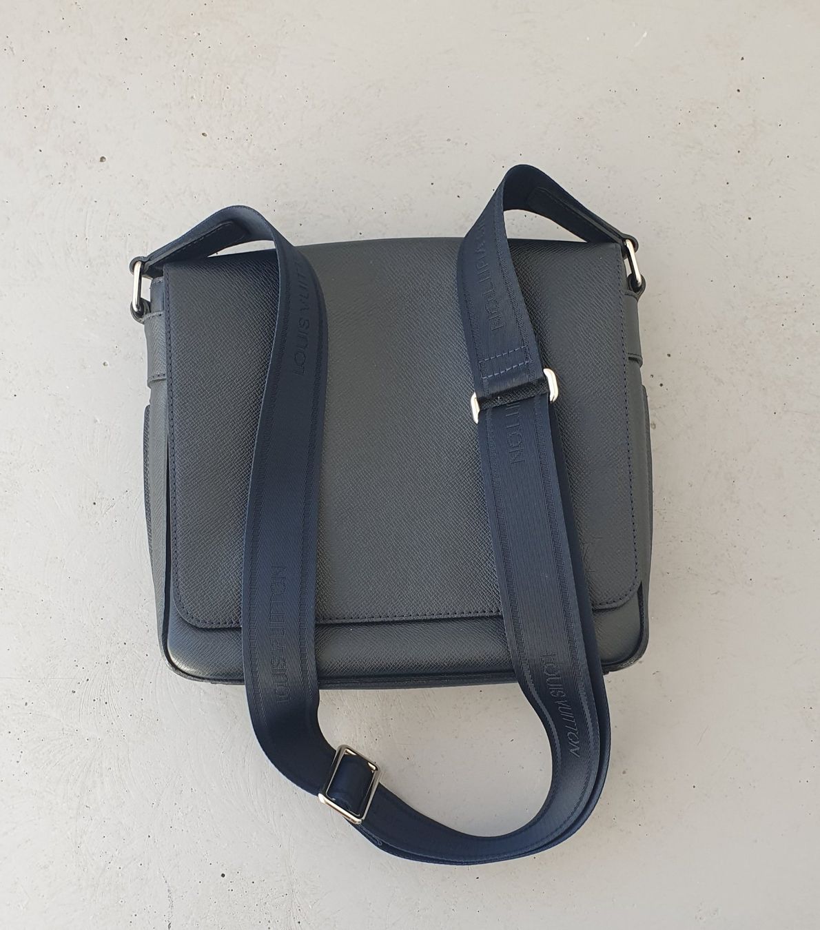 Louis Vuitton Sacs: Sac Louis Vuitton Messenger – D'occasion à Servion par meno999 1