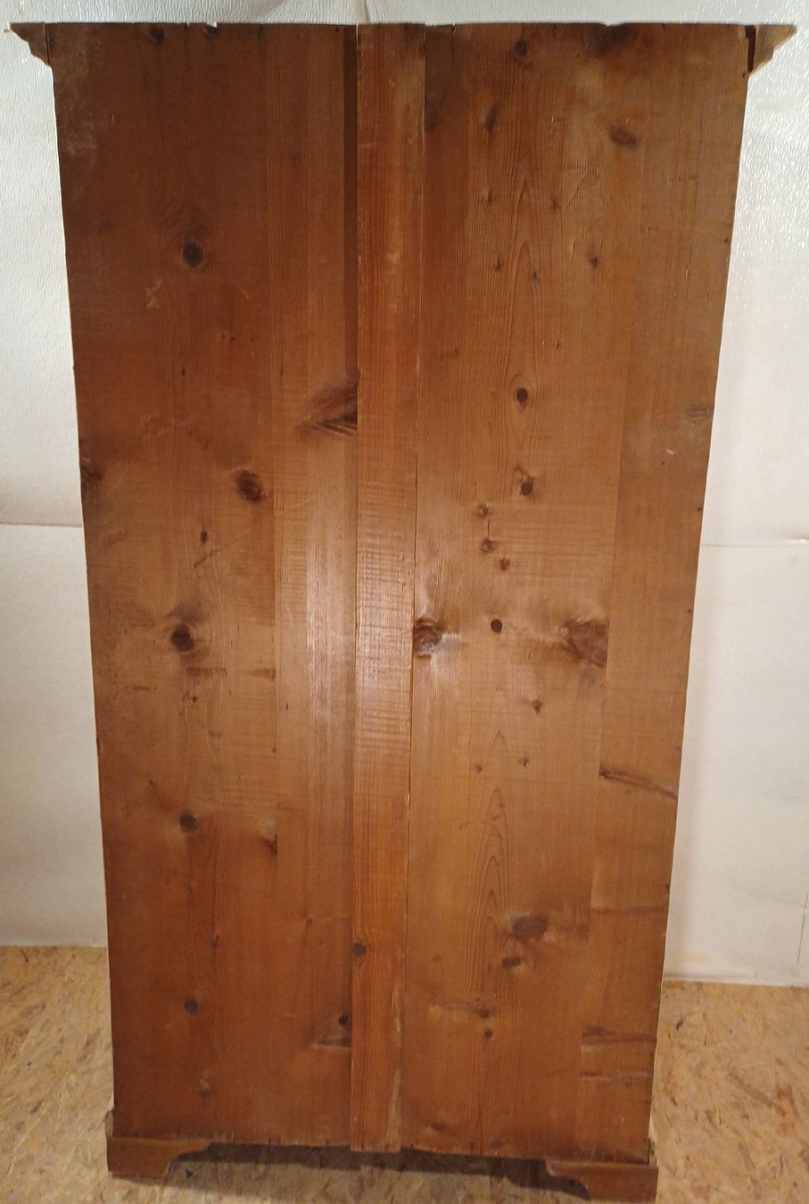 Armadi: Antiker Tannenholz Schrank – Usato da Stettfurt venduto da noaron 8