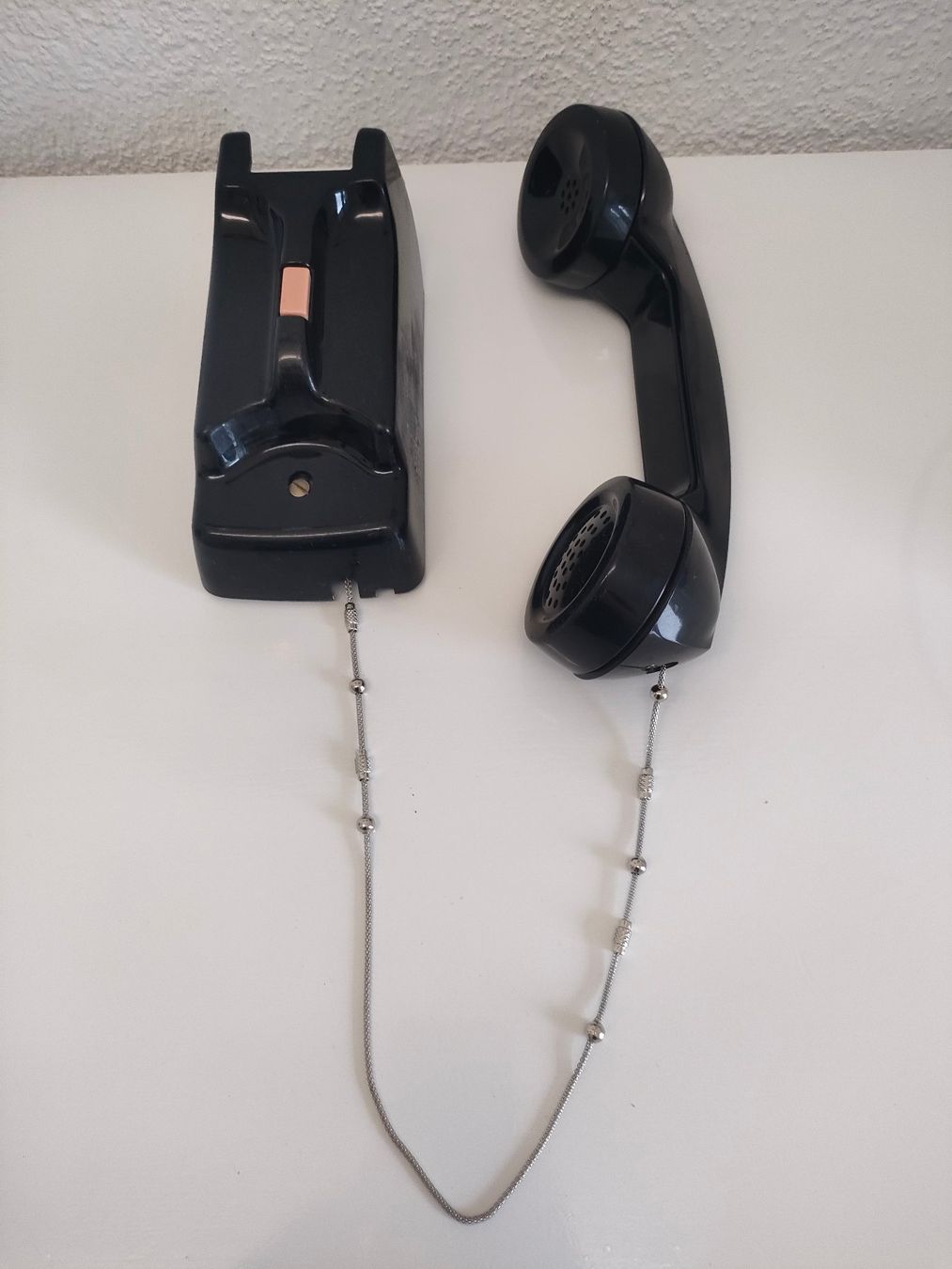 Telefoni: Dekorative Gegenstation Bakelit – Usato da Dietikon venduto da Tucumano1981 1