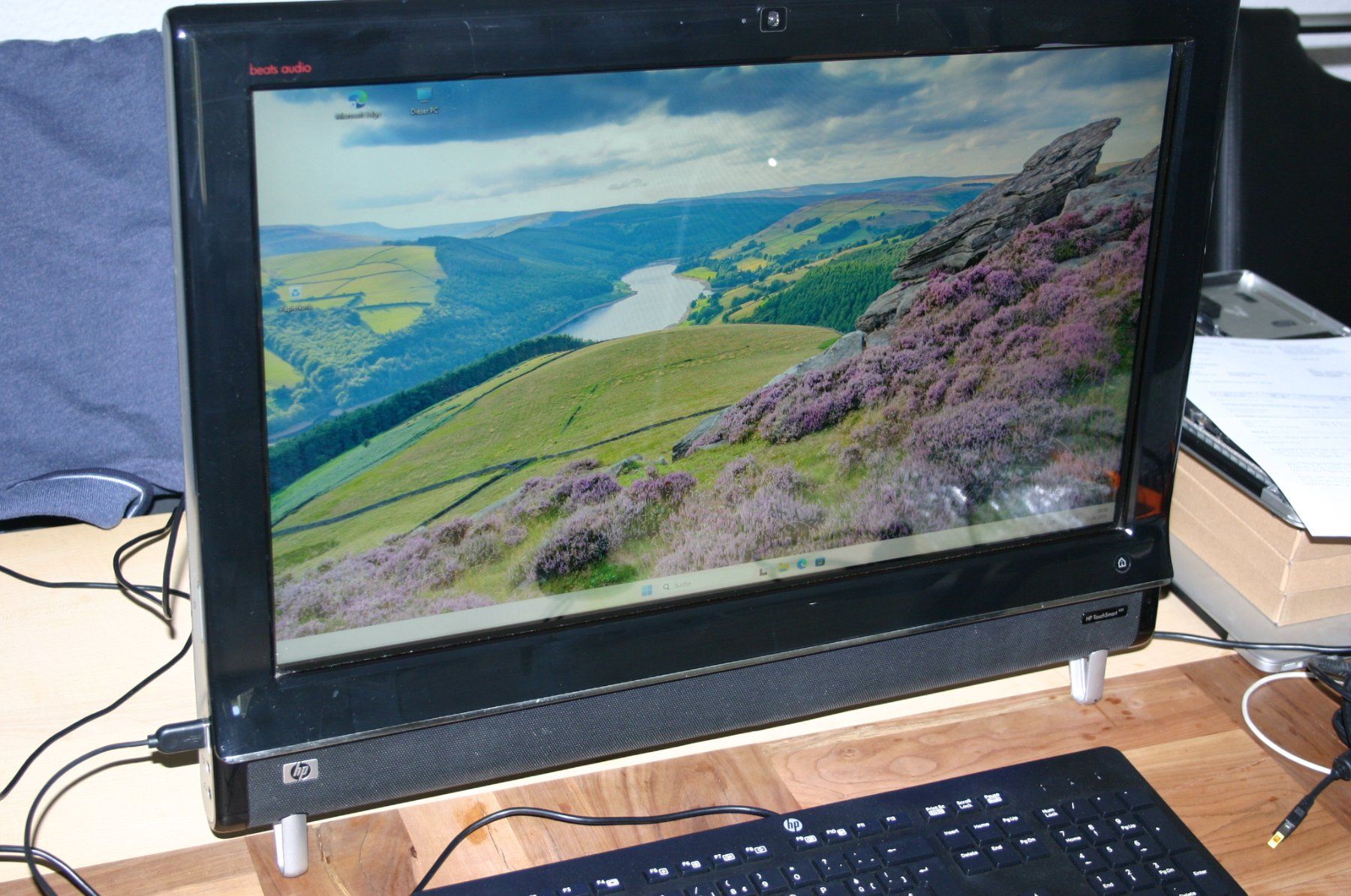Hewlett Packard PC: HP Touchsmart 600 AIO All In One mit SSD und Windows 11 – Usato da Stettlen venduto da Bigjm