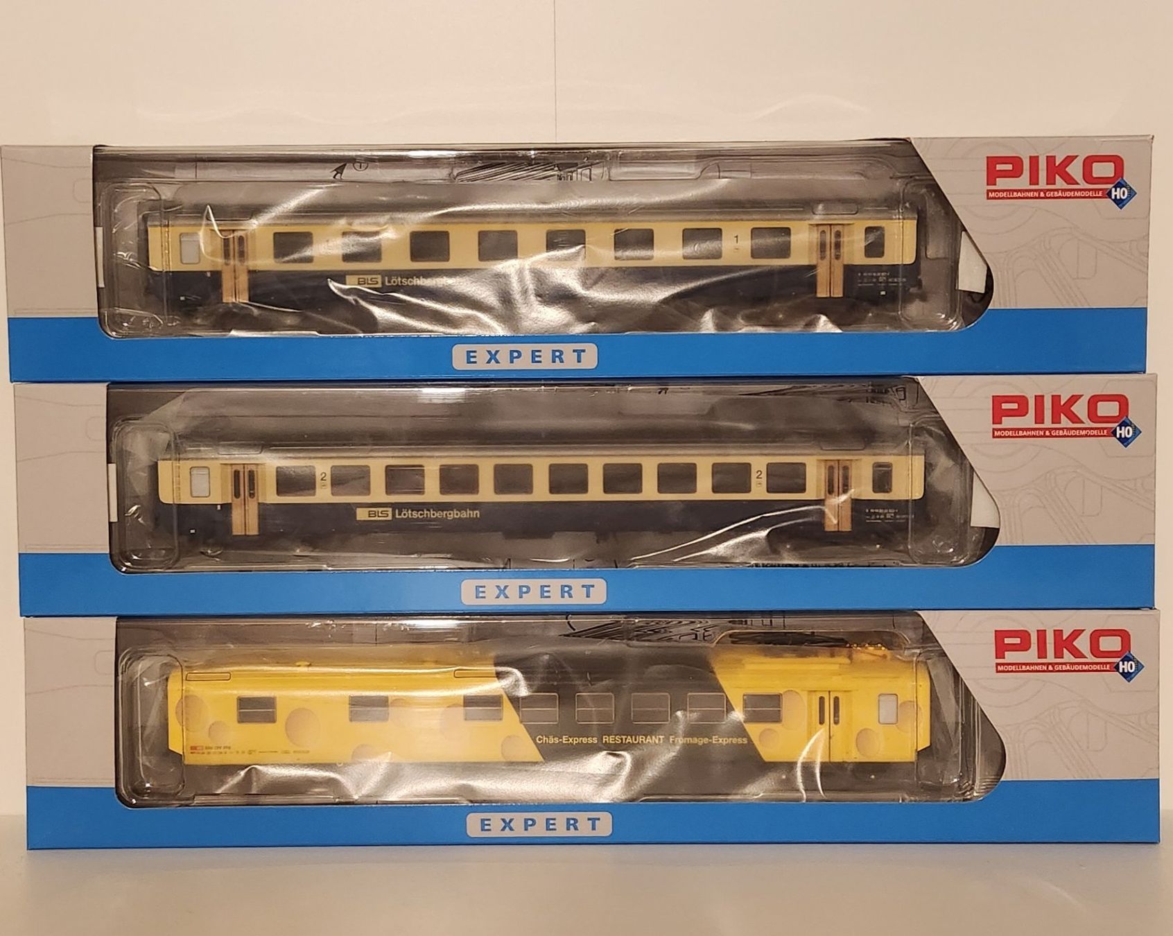 Piko Modellini di ferrovie: Piko 3er Set: 2x BLS & SBB WR Chäs-Express – Nuovo (secondo la descrizione) da Wittenwil venduto da ced_q8j7