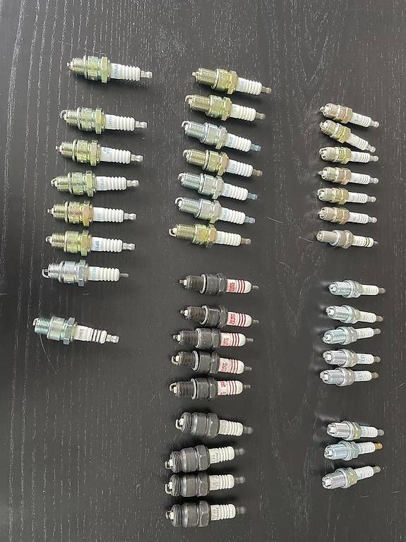 Tutti pezzi di ricambio auto: Zündkerzen – Nuovo e nell'imballaggio originale da Unterägeri venduto da BSA_A65 3