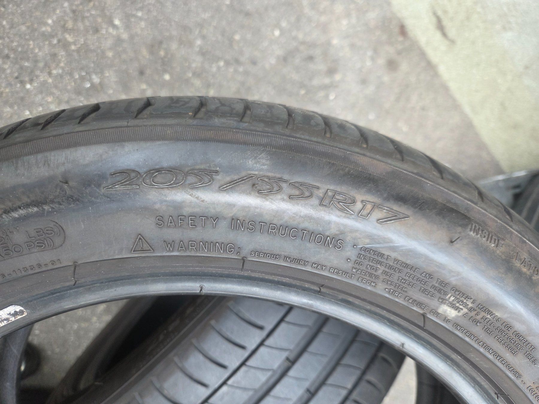 Pneumatici & Ruote complete: 205 / 55 R 17   MICHELIN – Usato da Fischbach-Göslikon venduto da Emanuel.Bardhi 1