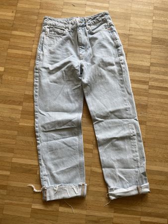 Gemütliche Jeans von Mango, Gr. 36