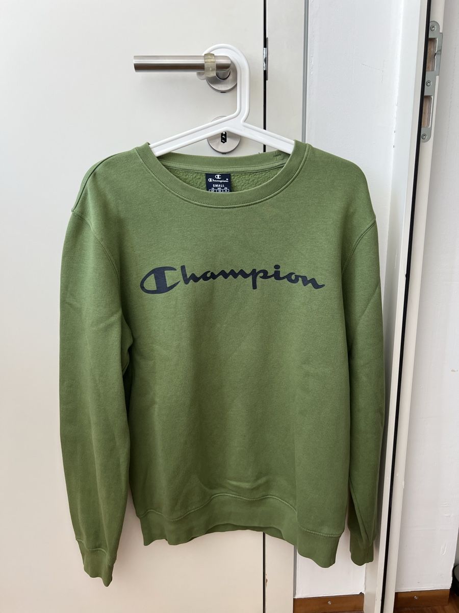 Champion Pullover & Sweatshirts: Champion Pullover, Grösse S, Olivgrün, Top Zustand! – Gebraucht aus Balgach von Loli9436