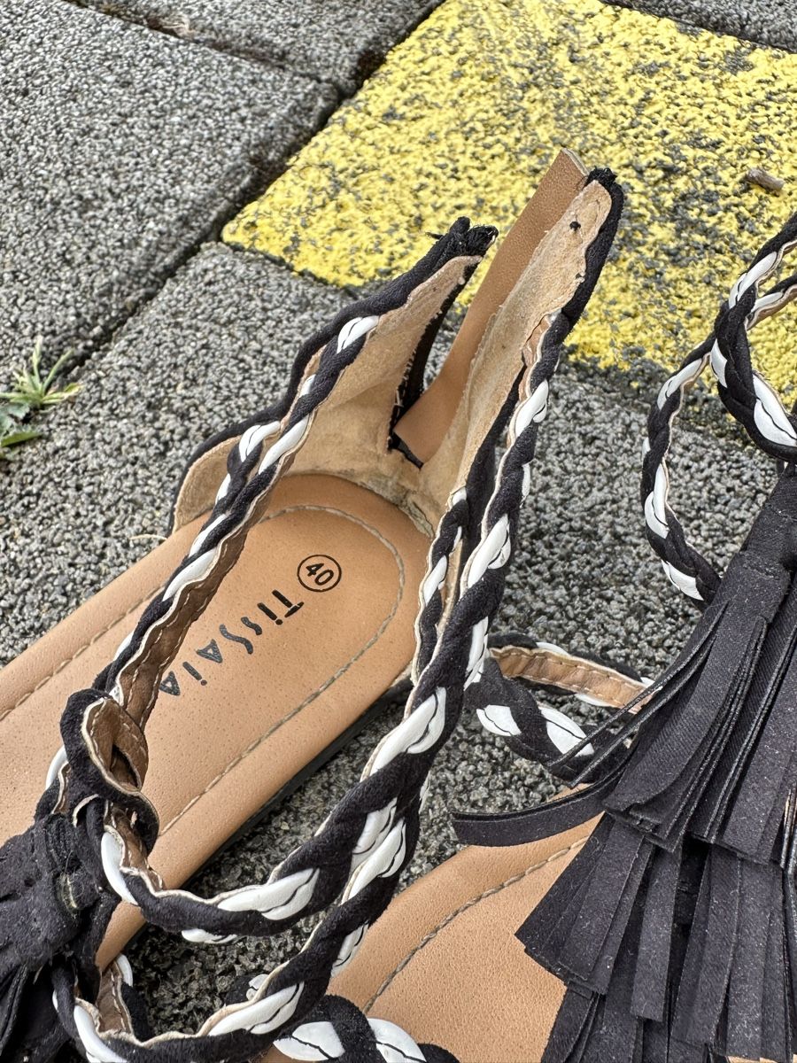 Damenschuhe: Tissaia Sandalen – Gebraucht aus Oberwil BL von viviii.mz 1