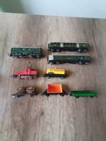 Märklin zwei loks mit waggons und gleisen