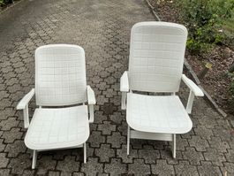 2 bequeme Emu Gartenstühle , klappbar ,guter Zustand