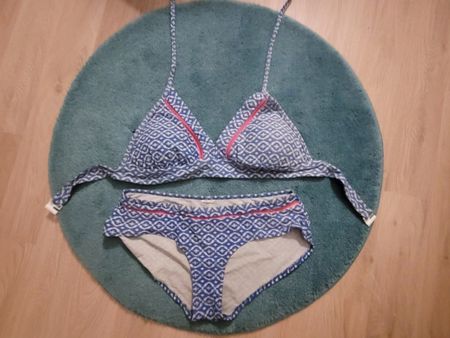 Bikini Blau Weiss Pink gut erhalten in Grösse 38/40