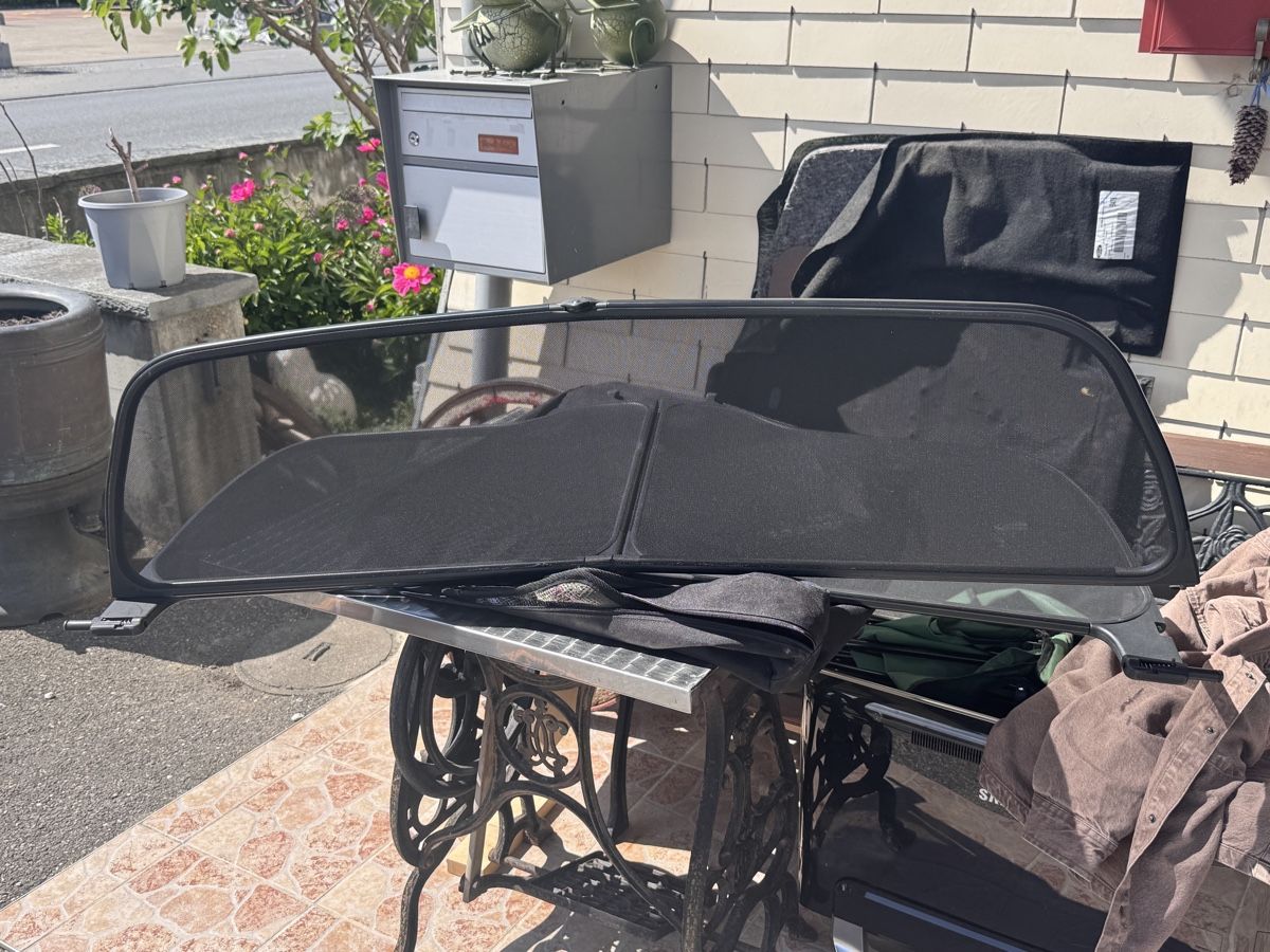 Ford Tutti pezzi di ricambio auto: Windschott für Ford Focus Cabrio – Usato da Sevelen venduto da goe_9mym