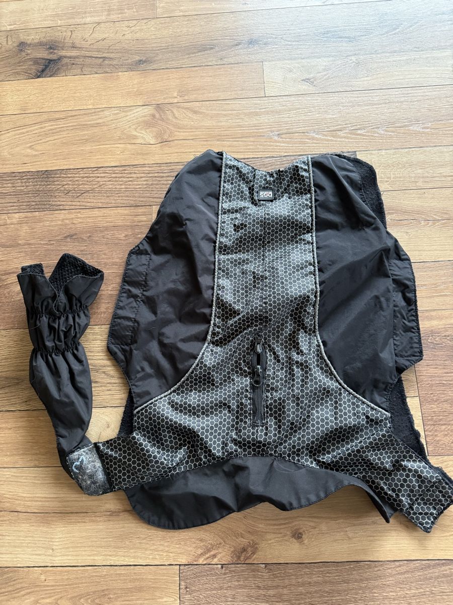 Abbigliamento: Hundemantel – Usato da Kefikon ZH venduto da Haligali81