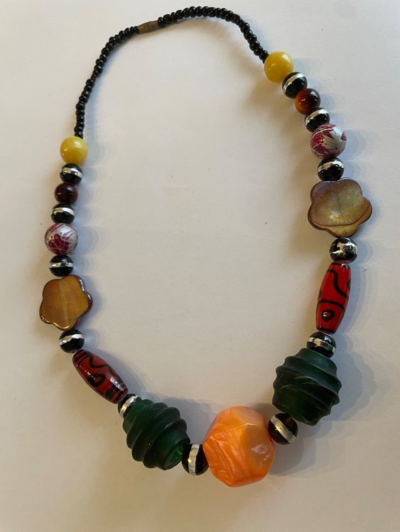 Collier ras de cou en perles de verre de murano authentiques sur fil argent,cristal autrichien,45 cm de longueur, - Un grand marché