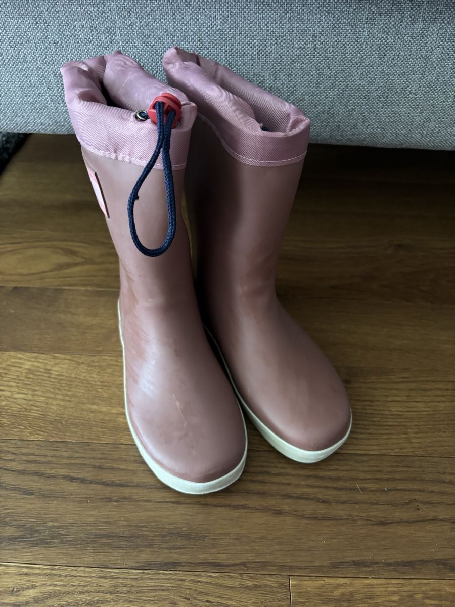 Tommy Hilfiger Scarpe per ragazze: Tommy hilfiger Gummistiefel 33 – Usato da Buchrain venduto da Ham2383