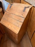 Holzmöbel Kommode / Klappdeckel