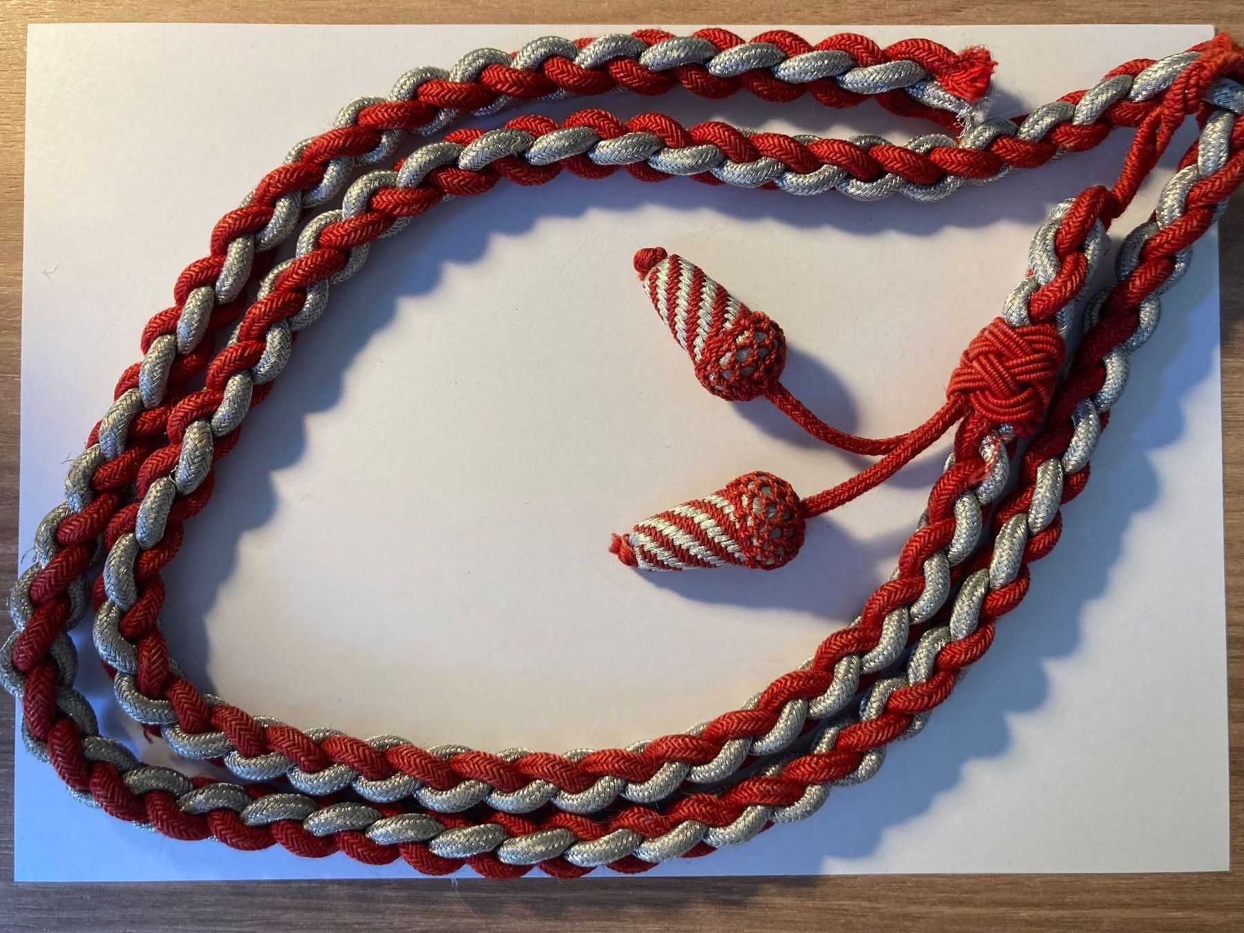Schweizer Armee Uniformi: Fähnrichschnur Schweizer Armee, rot silber – Usato da Gebenstorf venduto da cottonwool