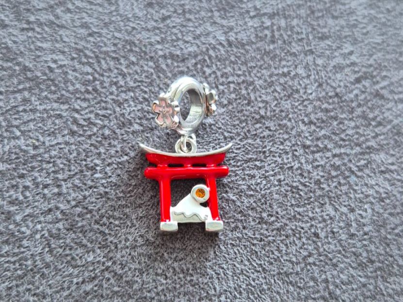 Pendentifs: Silber Charm Torii Gate +Garantie – Neuf (Voir description) à Rotkreuz par Carbone_Bijou-Shop
