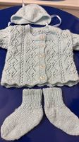Baby Pullover, Socken und Mütze
