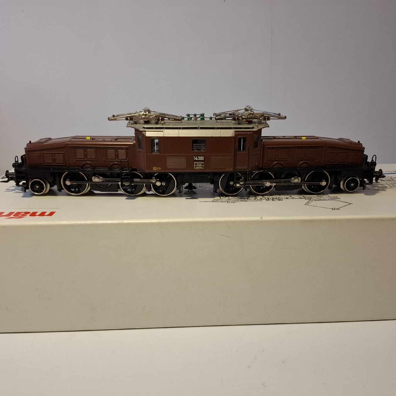 Märklin Modellini di ferrovie: Märklin Krokodil 14301 – Usato da Sargans venduto da Pfiffii 6
