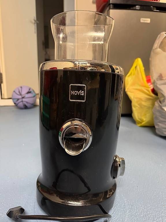 Novis Elettrodomestici da cucina: NovisVitaJuicer S1 SEV black edition – Usato da Turgi venduto da tra_8mnq