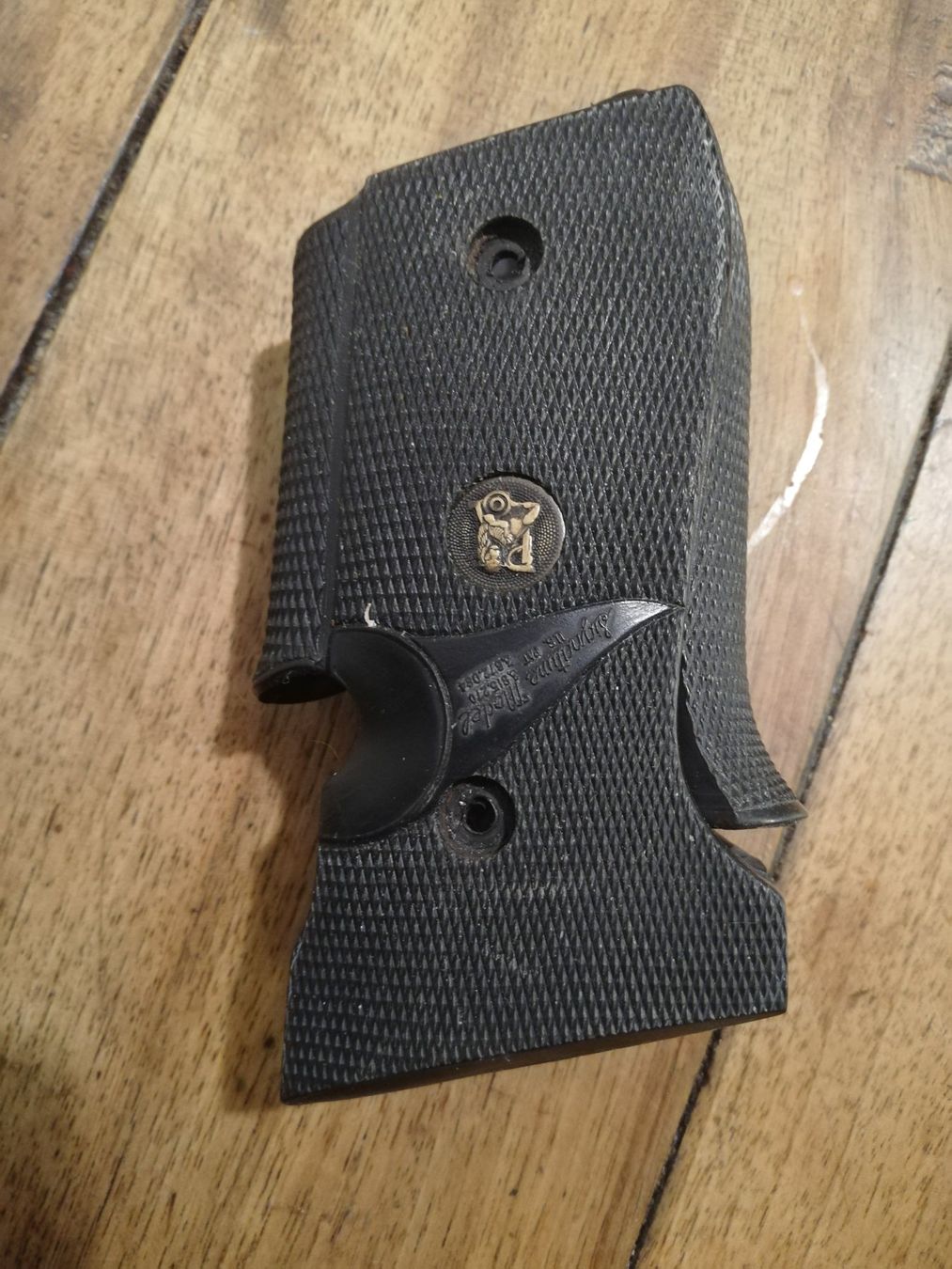 Copricapi, berretti & cappellini: Beretta 92FS – Usato da Romanel-sur-Lausanne venduto da A559JBB 2