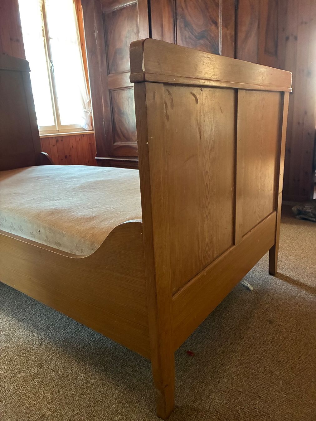 Betten: Bett aus Holz – Gebraucht aus Aarau von val_yyx5 3