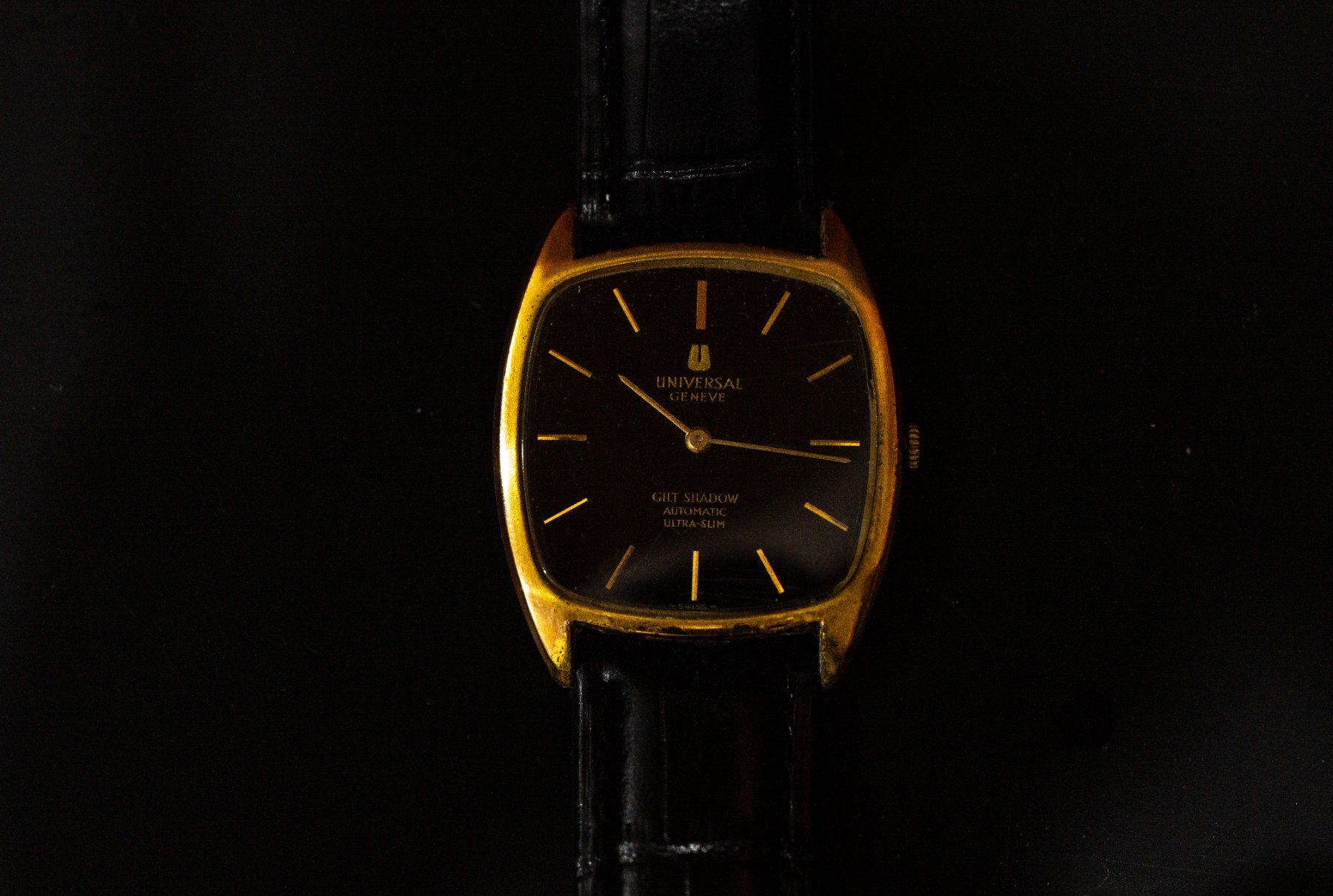 Universal Genève Uhren: Universal Geneve Gilt-Shadow Ultra slim – Gebraucht aus Genève von Hiakoo