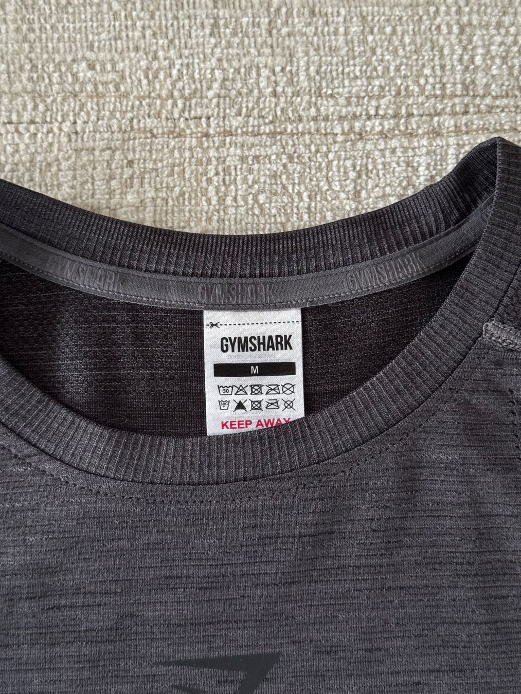 Gymshark T-shirt: Gymshark | Tanktop – Nuovo (secondo la descrizione) da Horgen venduto da onur_5 2