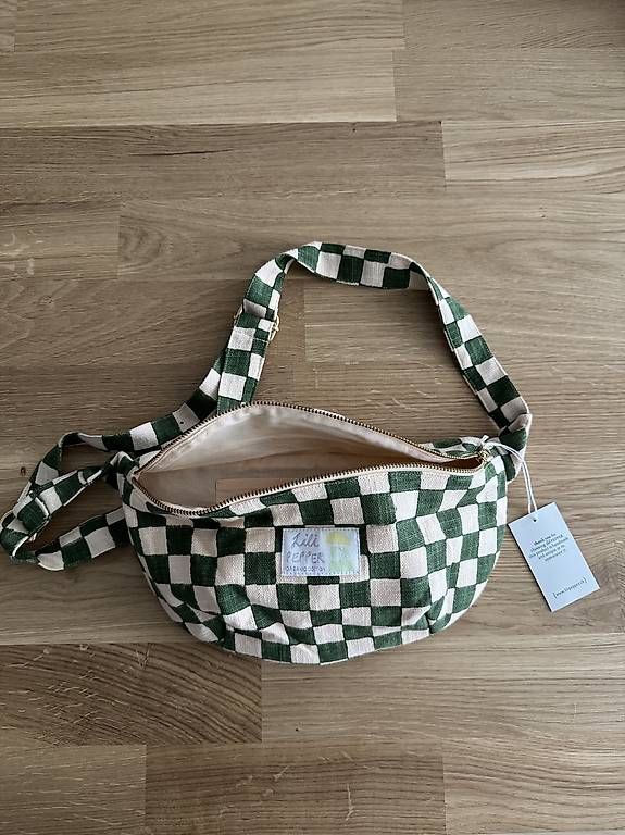 Sacs: Lili Pepper Bauchtasche – D'occasion à Solothurn par Juliasju 1