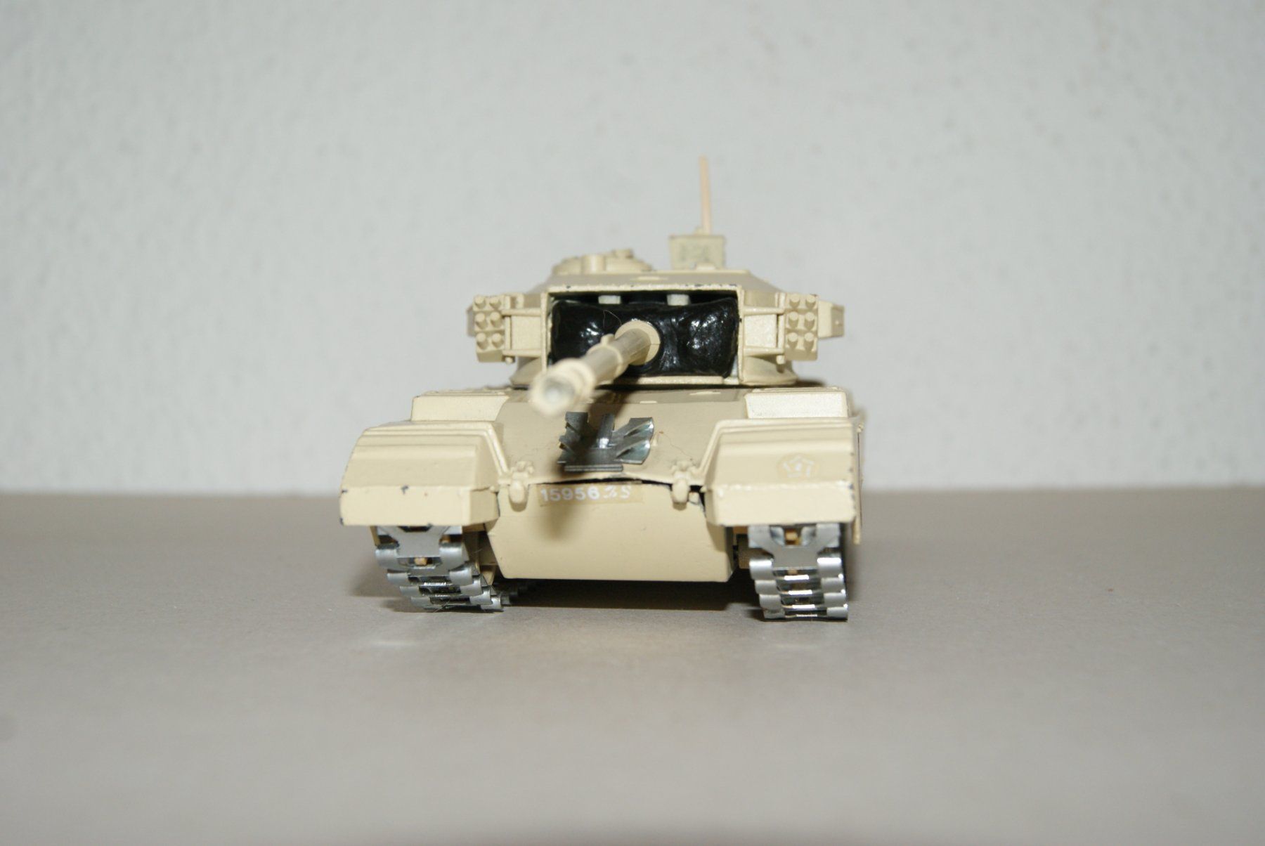 Polistil Modellbausätze & Standmodelle: Polistil Centurion Mk 5 Panzermodell 1:50 – Gebraucht aus Zürich von Widi1 7