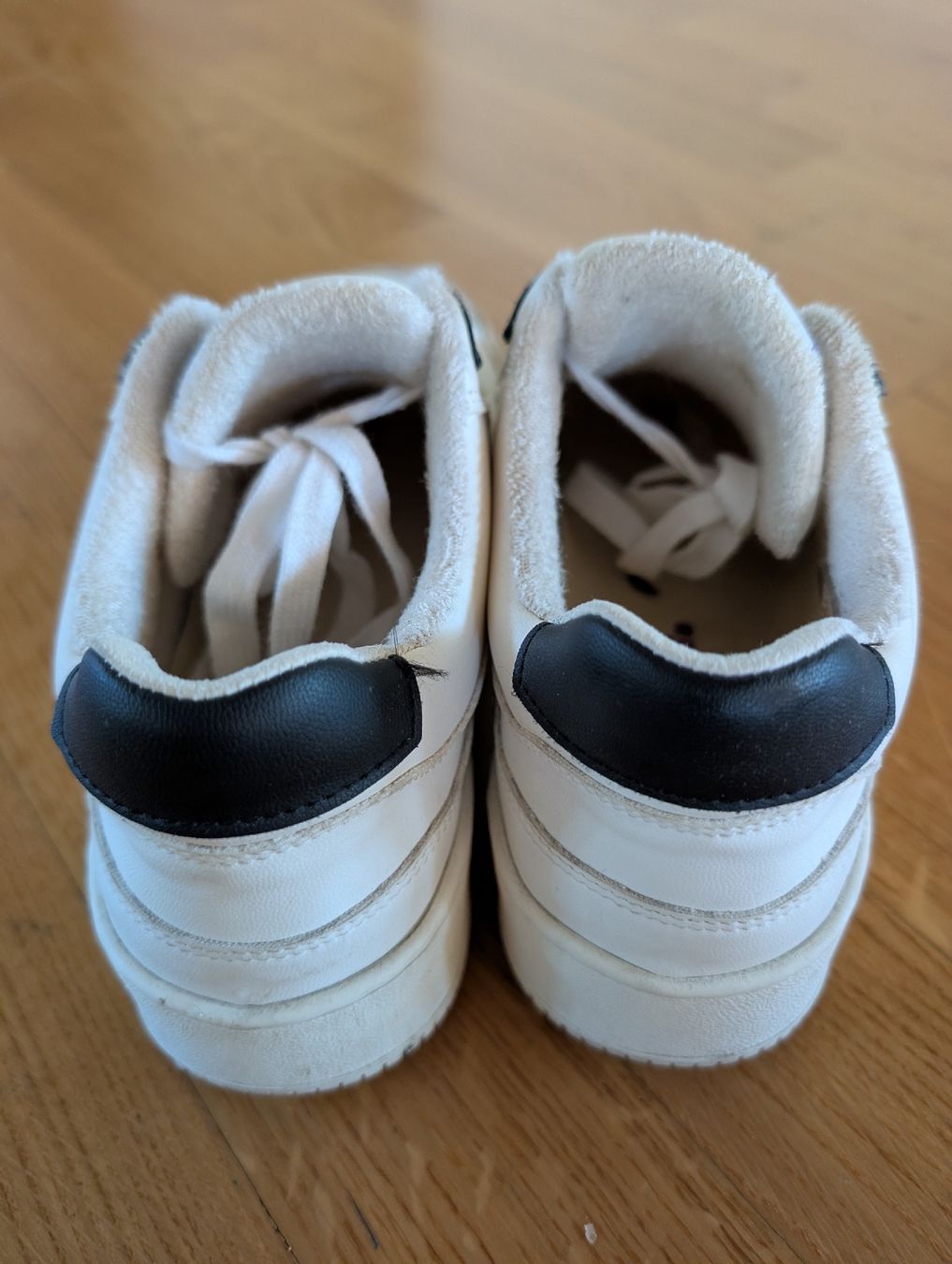 Moea Scarpe da donna: MoEa Sneaker weiss Grösse 38 gebraucht – Usato da Uerikon venduto da Augustine07 2