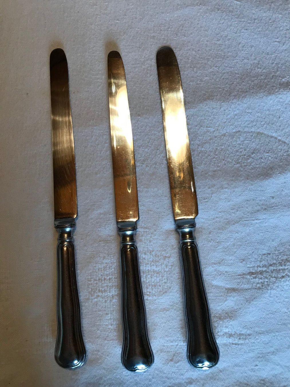 Piatti: 6 assiettes Johnson Bros et 3 couteaux – Usato da Ste-Croix venduto da mjmg 5