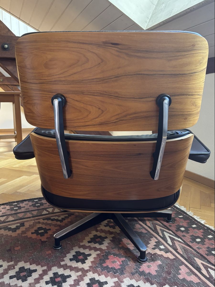 Poltrone: Eames Lounge Chair - Hochwertige Replica – Usato da Zürich venduto da dom_9h7m 2
