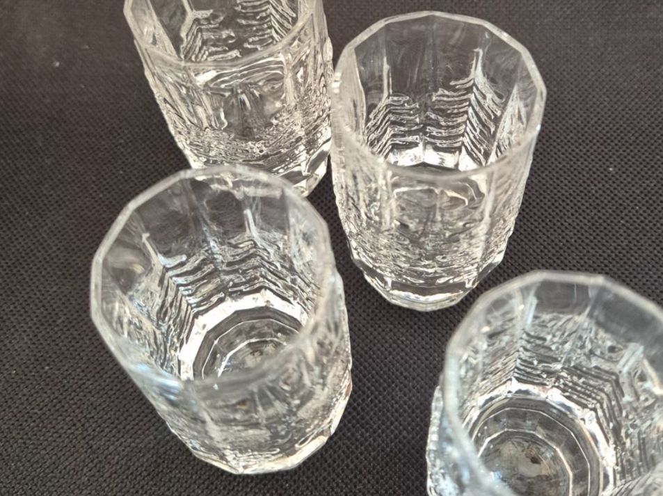 Iittala Bicchieri: Iittala Kuusi Schnapsgläser – Usato da Oberdiessbach venduto da Finland1977 1
