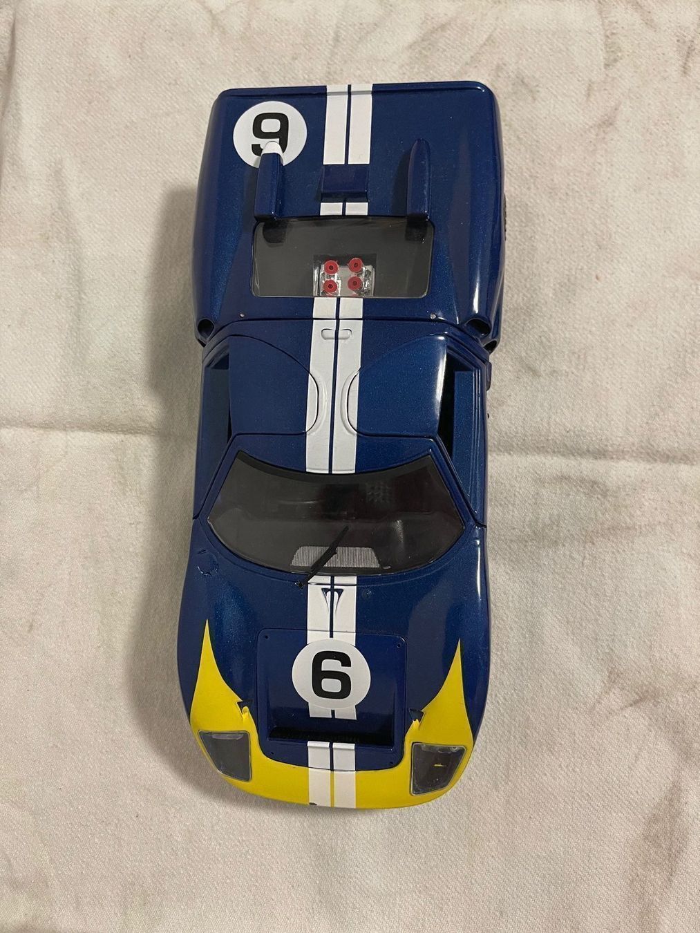 Modellbausätze & Standmodelle: FORD GT40 (1:18) – Gebraucht aus Maroggia von dag61