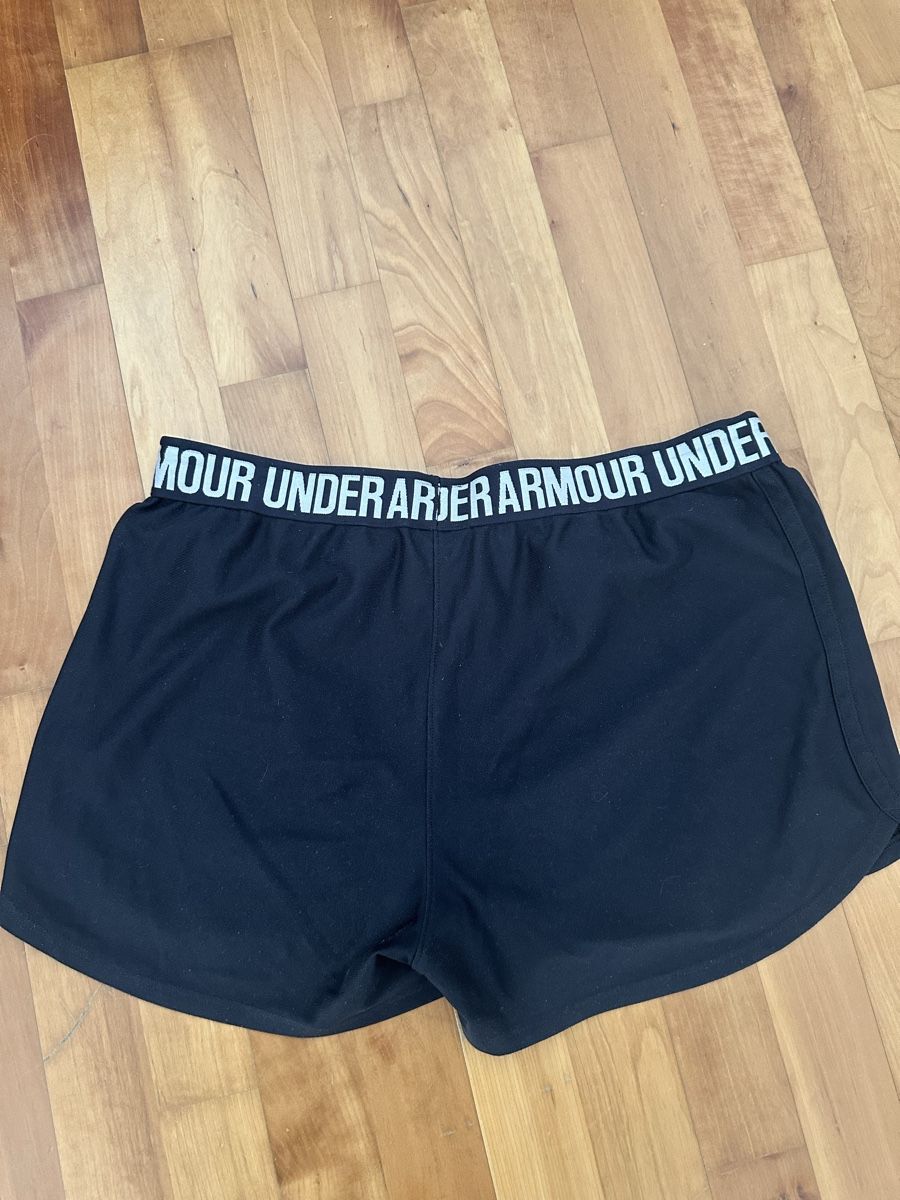 Under Armour Pantaloni: Under Armour Sporthose – Usato da Romanshorn venduto da ila_2nzf 1