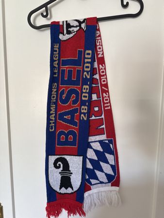 FC Basel und FC Bayern Schal
