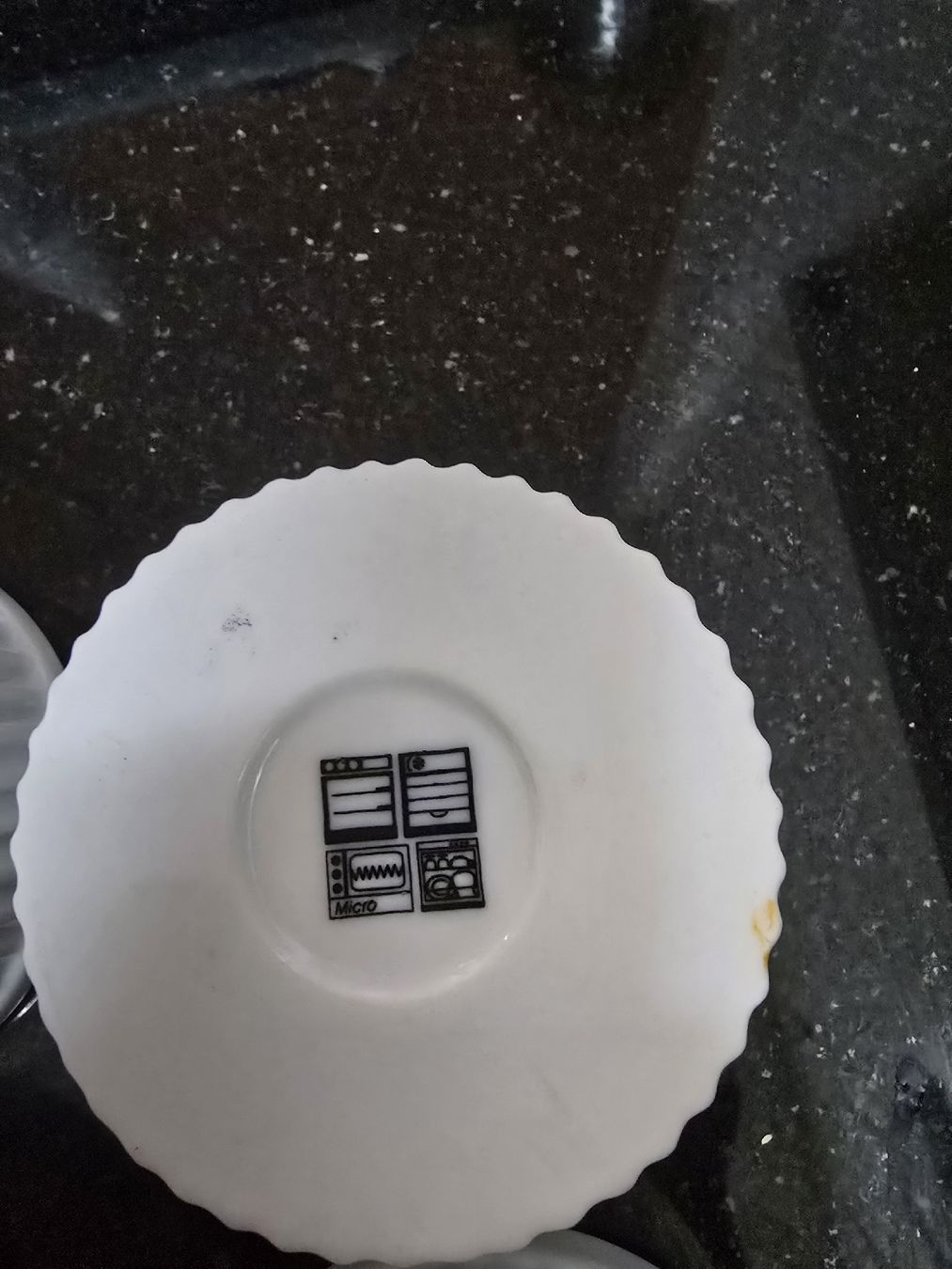 Teglie da forno: 4 Weisse Ramekins Keramik Auflaufförmchen Mini Grösse – Usato da Bülach venduto da Cat_2.5 1