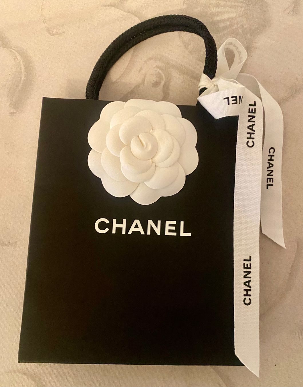 Altri gioielli: 2 kleine Chanel Taschen – Usato da Zürich venduto da Maria2021 1