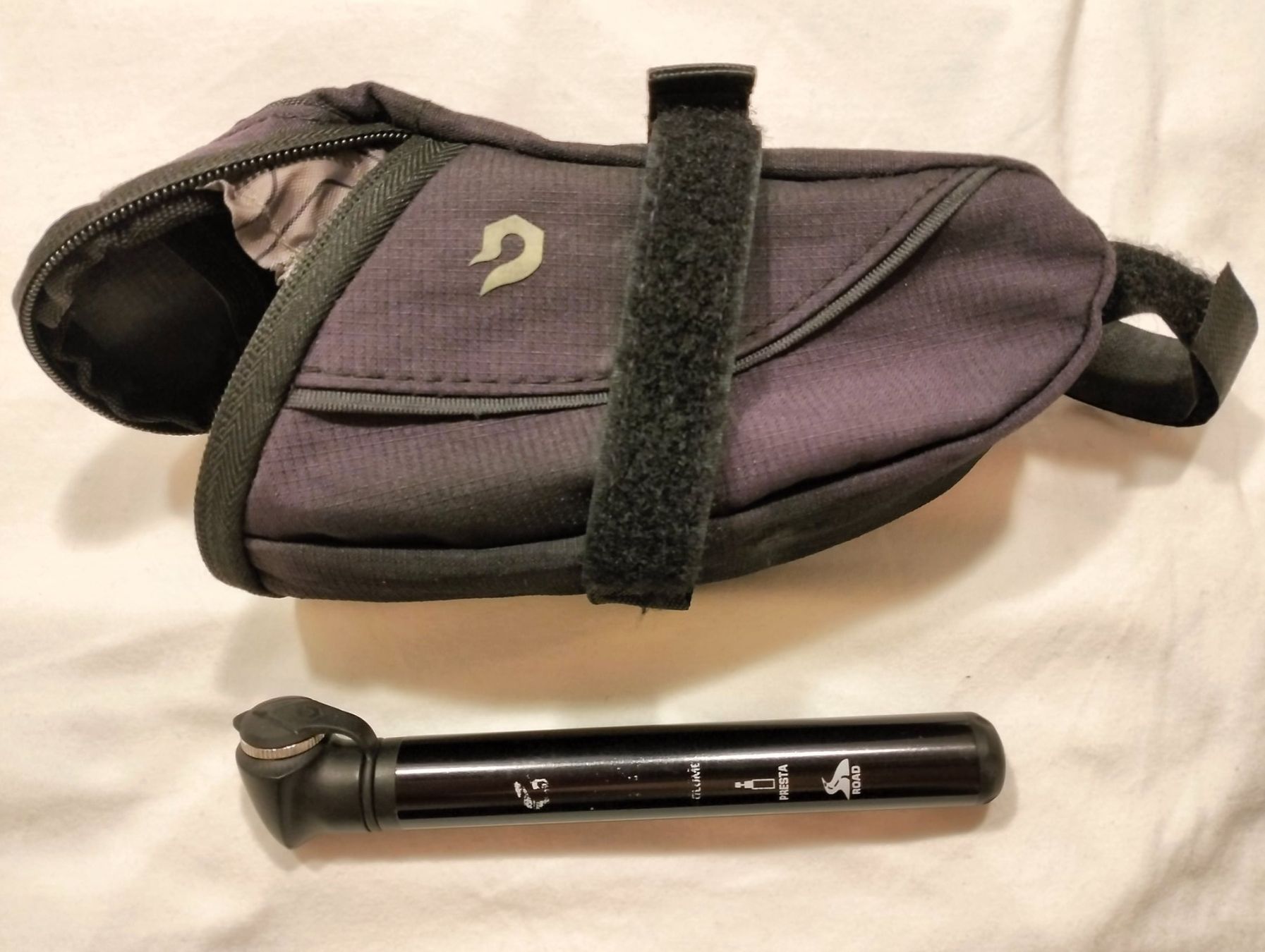 Ersatzteile: Blackburn Sattel Tasche & Blackburn Airstick SL  Mini Pumpe – Gebraucht aus Uster von KarlZH
