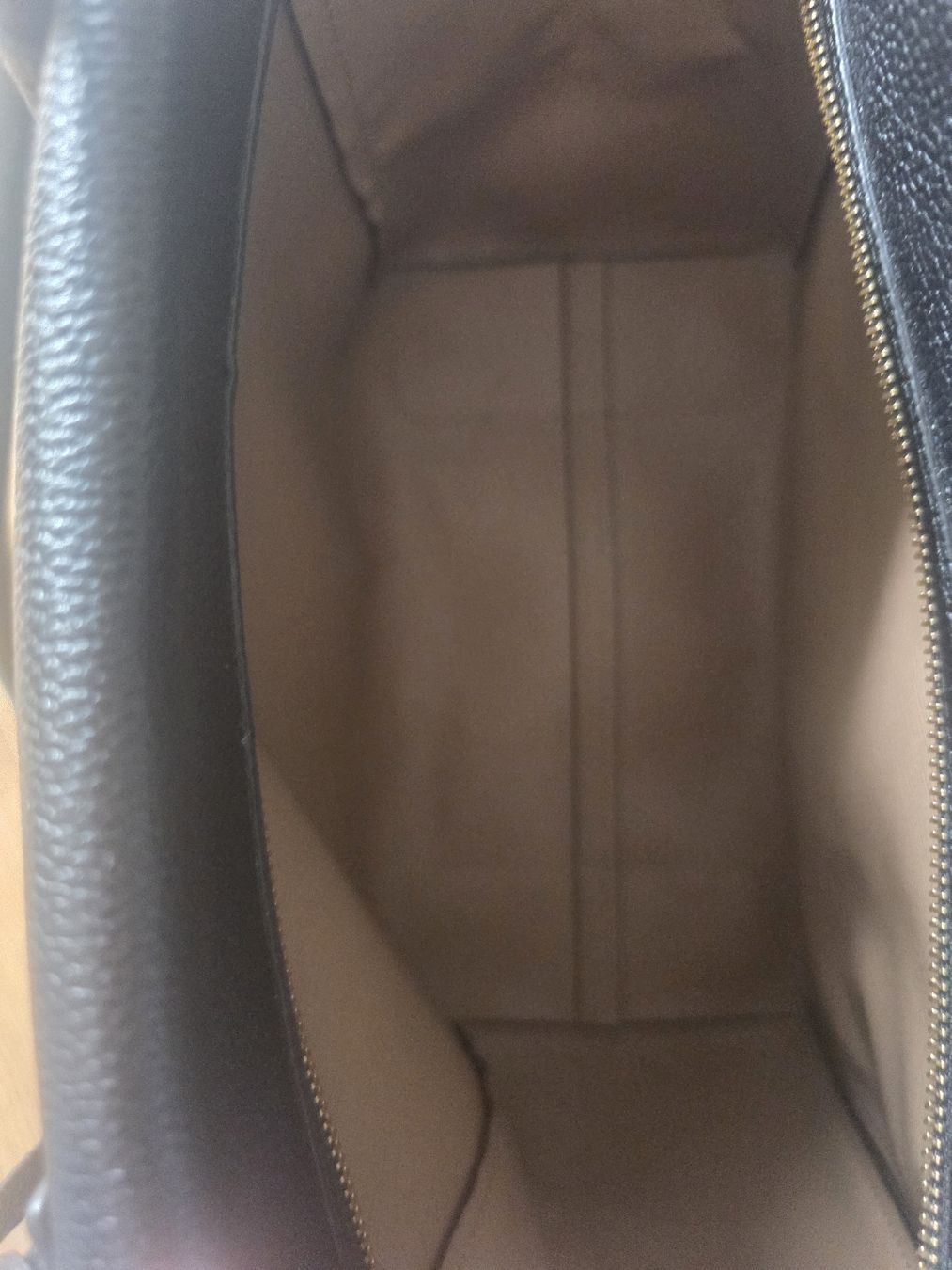 Michael Kors Autres vêtements & accessoires: Michael Kors Handtasche schwarz Leder  – Neuf (Voir description) à Igis par LinPG 3