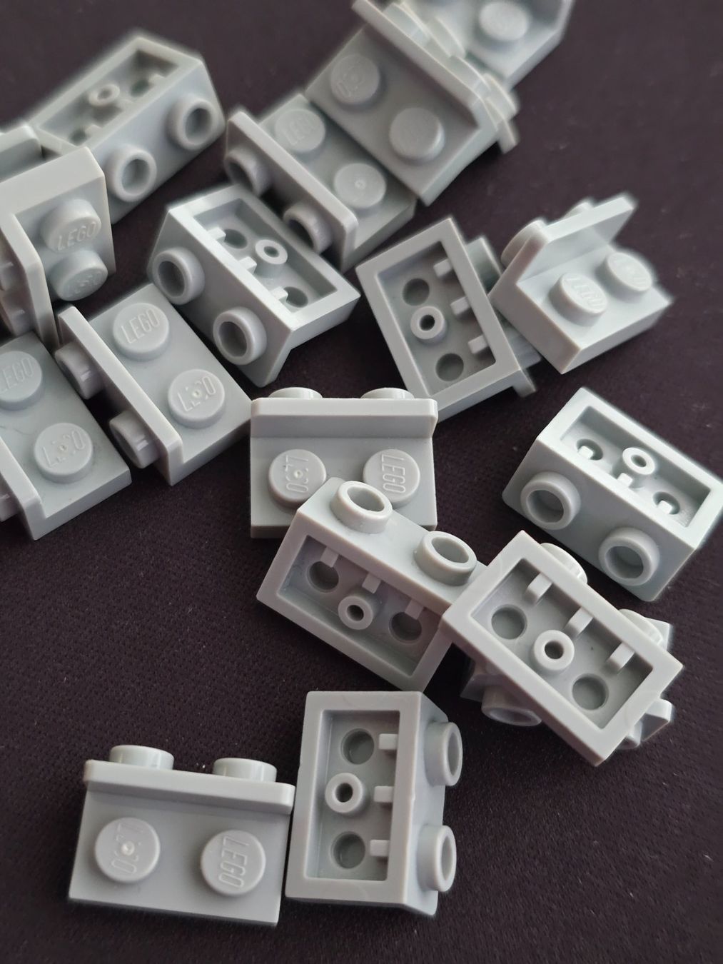 Lego Kit di costruzioni: Lego 14x Winkelplatte (99780) hellgrau – Usato da Basel venduto da Swi-7621