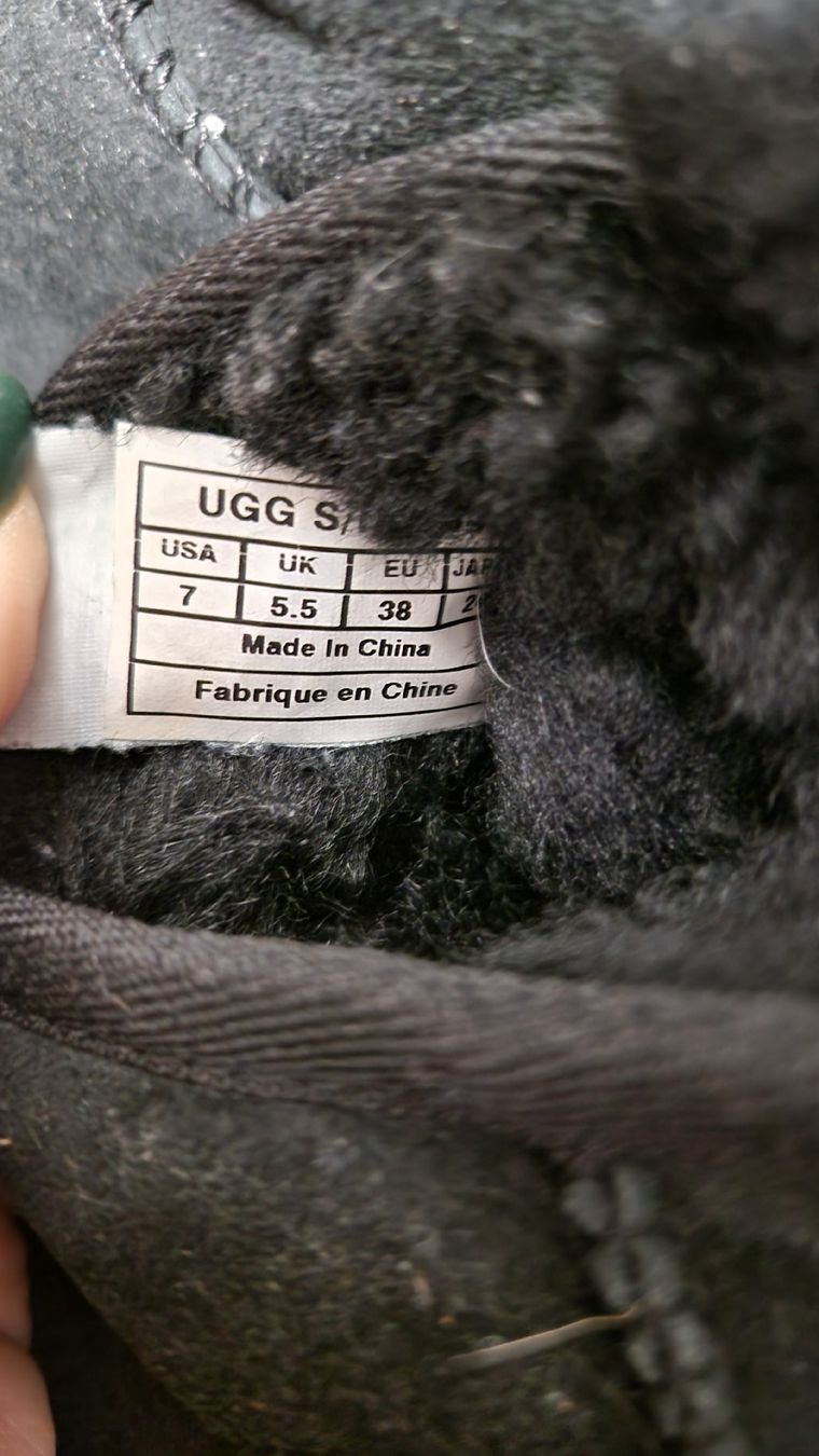 Ugg Damenschuhe: Uggs Mini Boots Gr. 38 – Gebraucht aus Wallisellen von jazie_11 3