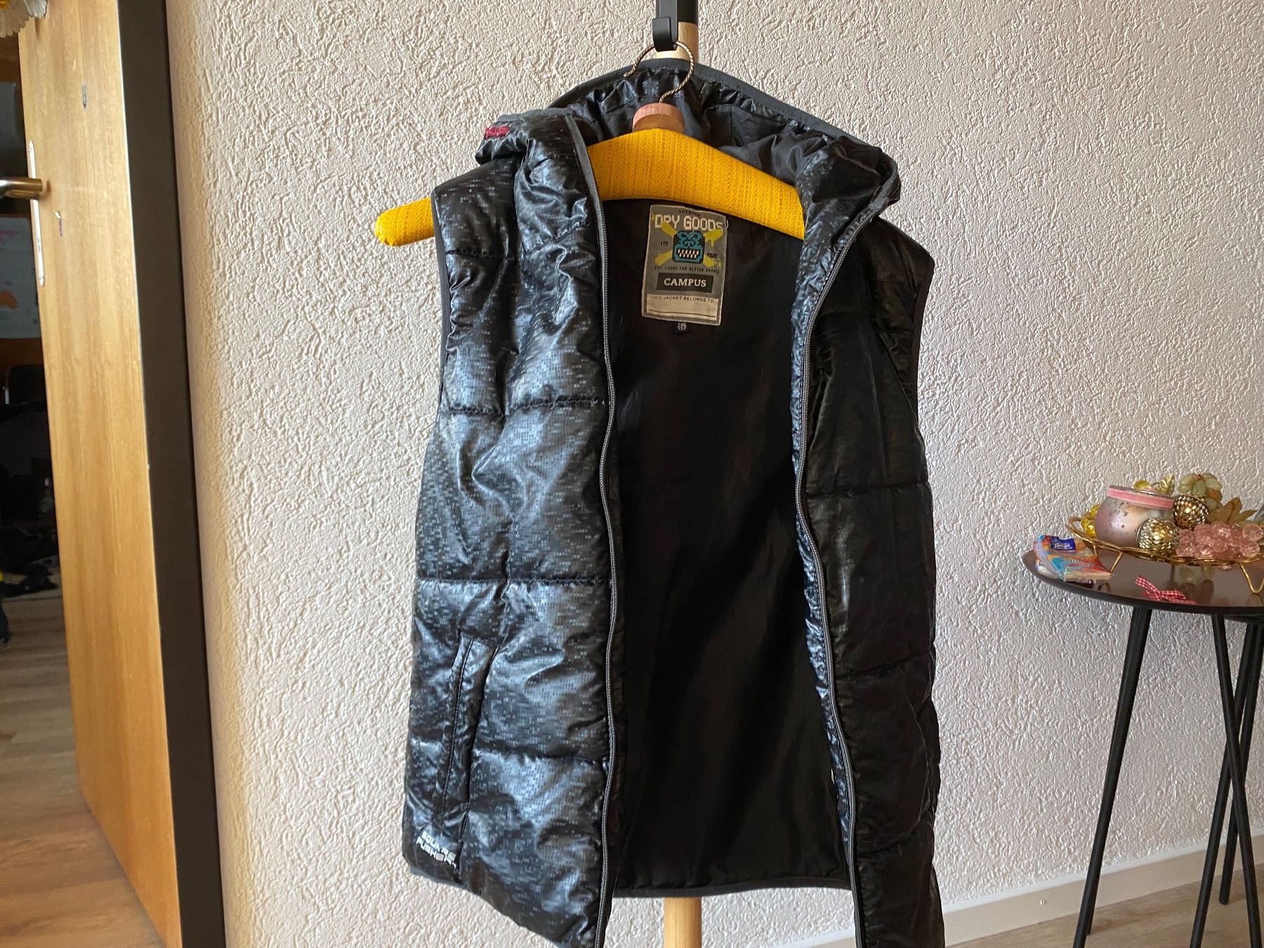 Altro abbigliamento per bambino: Gilet CAMPUS – Usato da Safnern venduto da mutti2289