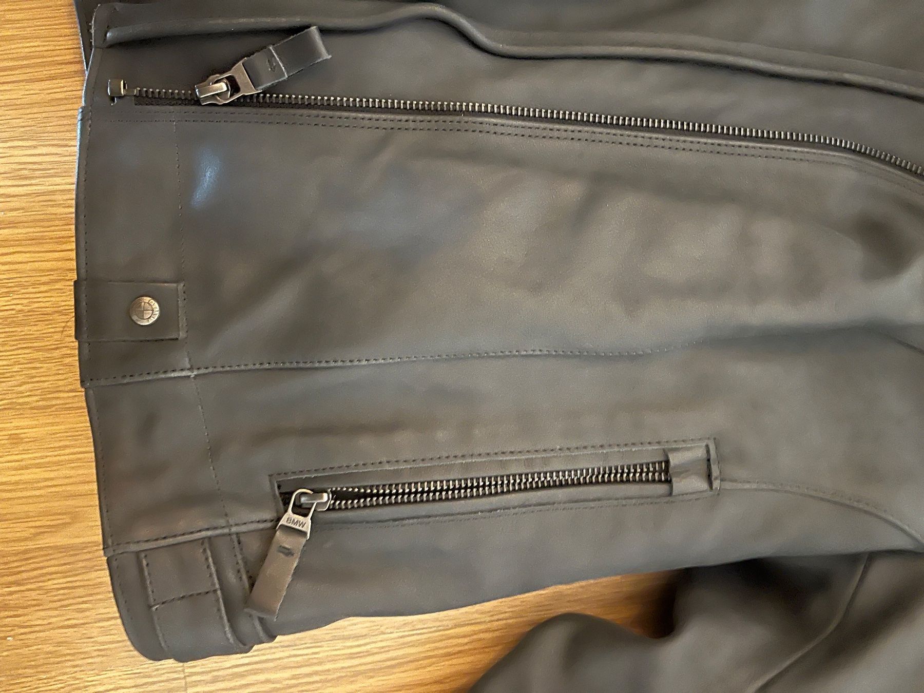 BMW Jacken: BMW Motorrad Damen Lederjacke Gr. 36 – Neu (gemäss Beschreibung) aus Holzhäusern ZG von geo_l58z 6
