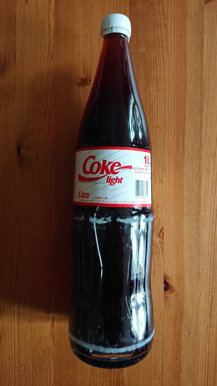 Coca-Cola Bottiglie: COCA-COLA LIGHT 1l noch voll Ablauf Datum September 1994 – Usato da Wilderswil venduto da Exebub 3