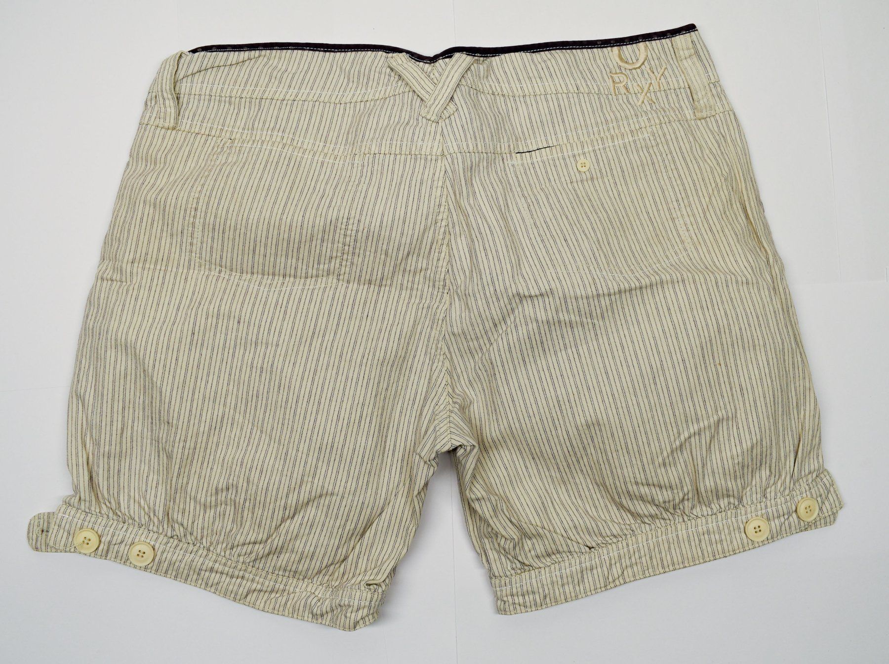 Roxy Pantaloni: kurze Hose, Shorts ROXY Damen – Usato da Biel/Bienne venduto da tim_pww5 1