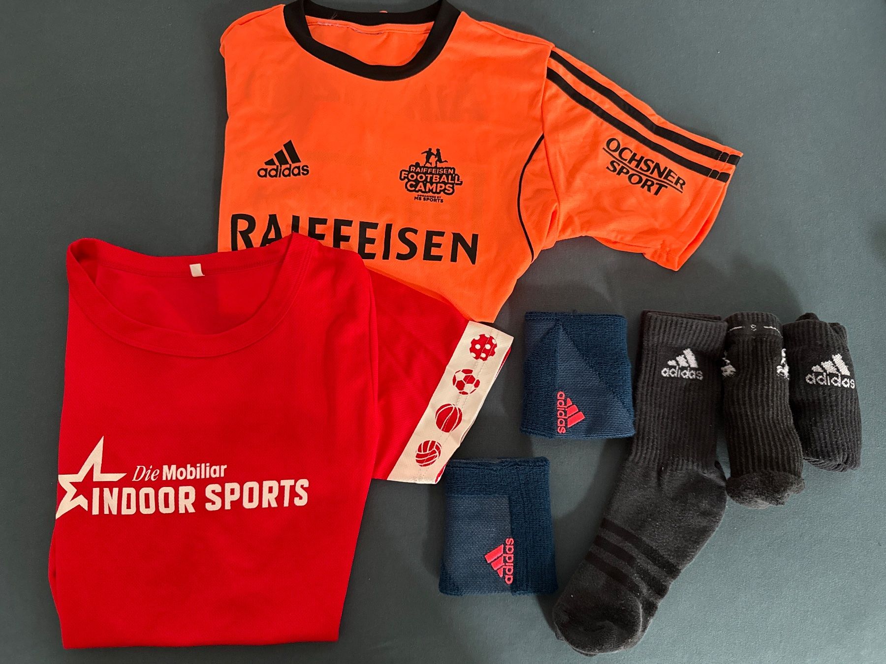 Lotti & Set di vestiti: Restposten Sportkleider – Usato da Endingen venduto da Sugarwoman